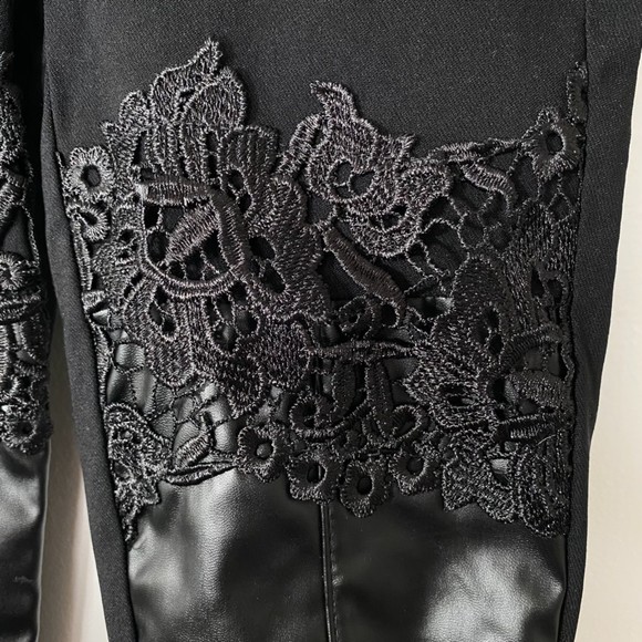NWOT Cute Stretch Faux Leather Lace Embroidery Skinny Pants size S Black - Picture 3 of 7